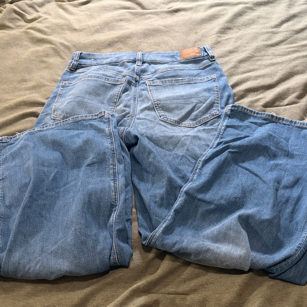 American Eagle Outfitters High Rise Blue Jeans - Picture 6 of 6